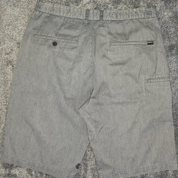 Volcom Stone Corpo Class collection Men's stylish shorts with 33" waist - Picture 9 of 12